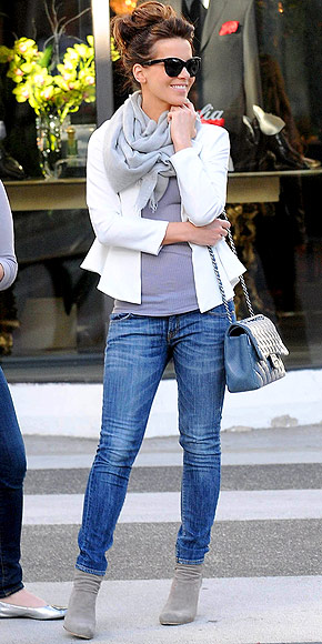 Love Her Outfit!