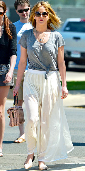 Love Her Outfit!