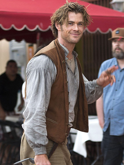 Chris Hemsworth's Extreme Diet for In the Heart of the Sea: 500 Calories a Day! - People Magazine