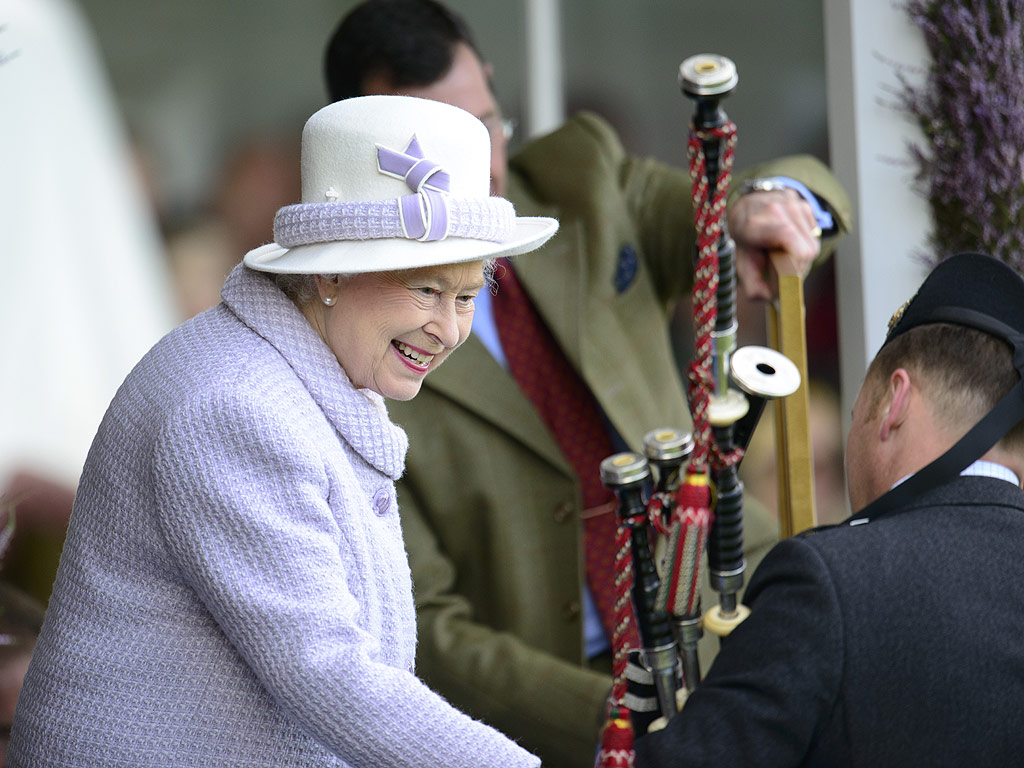 Hear the Bagpipe Tune Composed Especially for Queen Elizabeth