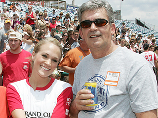 Carrie Underwood Song for Her Father: &ldquo;The Girl You Think I Am