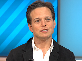 WATCH: Scott Wolf on How His Role in The Night Shift Annoys His Family
