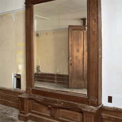 Entry-Hall Storage