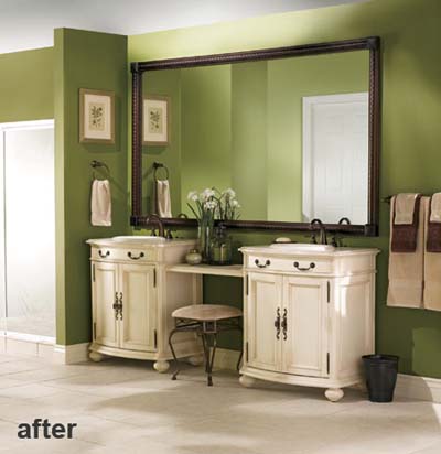 A mirror benefiting from a custom Moen Mirrorscape frame treatment