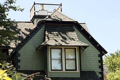 Exterior Paint on Dark Green Exterior Paint