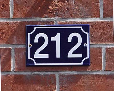 vitreous-enameled plaque