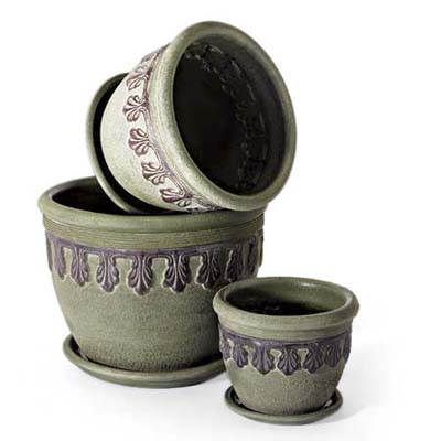 3 garden pots 