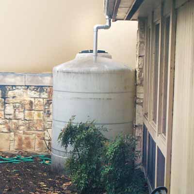 rainwater collection systems with water barrels