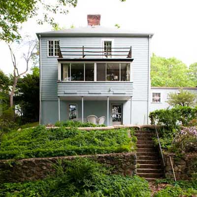 back exterior of the T O H auburndale house before remodel