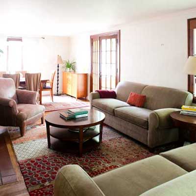 living room of the T O H auburndale house before remodel