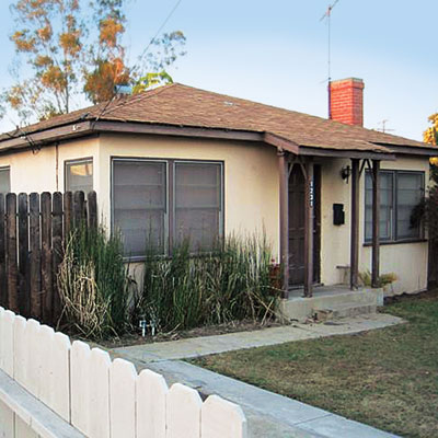 Exterior view of this before bungalow remodel