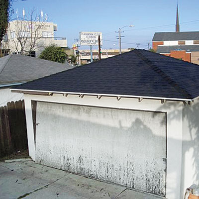 Garage of this bungalow before remodel