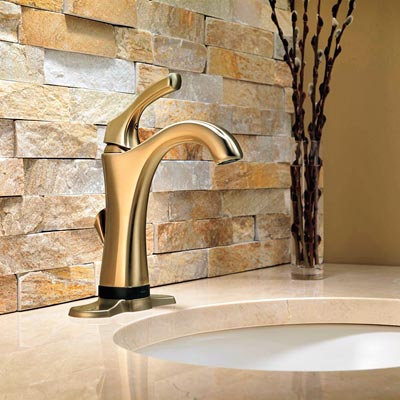 Hands-free bath faucet