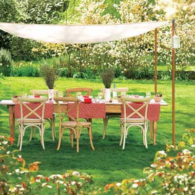 Dine Al Fresco to Turn Your Home Into a Staycation Resort