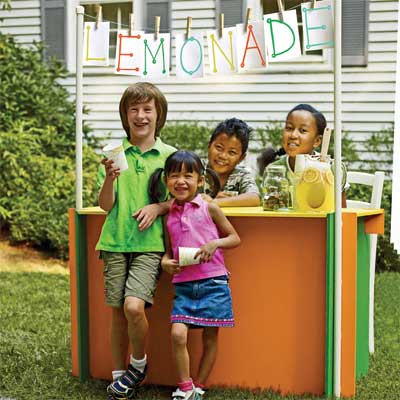 Build a Lemonade Stand to Turn Your Home Into a Staycation Resort