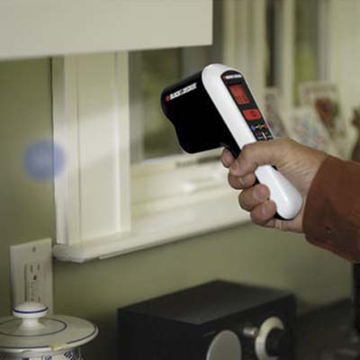 Black & Decker laser-controlled thermal leak detector