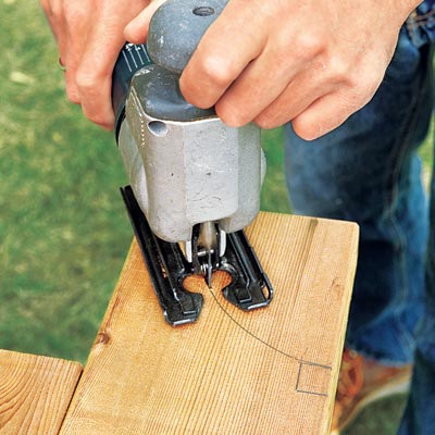 cutting the rafter tail