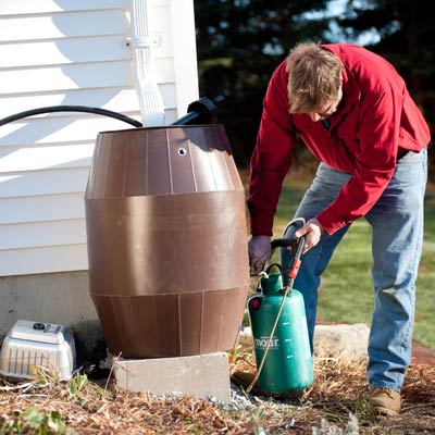 Roger Cook collects freshly brewed compost tea