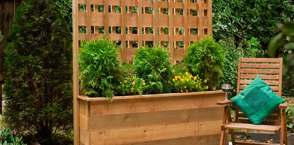 a finished planter with built-in trellis