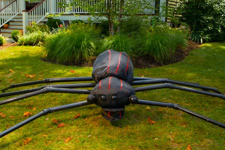 giant halloween spider in yard