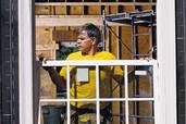 installing a window tout