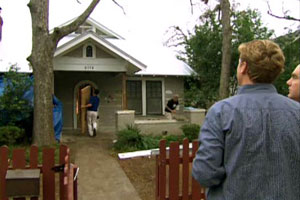 Kevin O'Connor and Richard Trethewey in front of the Austin house project