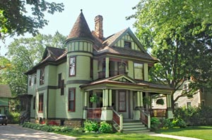 Video Tour: Winner, 2103 Best Curb Appeal Redo
