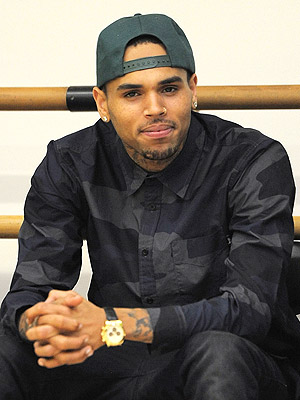 Chris Brown Crashes Car Before the 2013 Grammy Awards : People.com