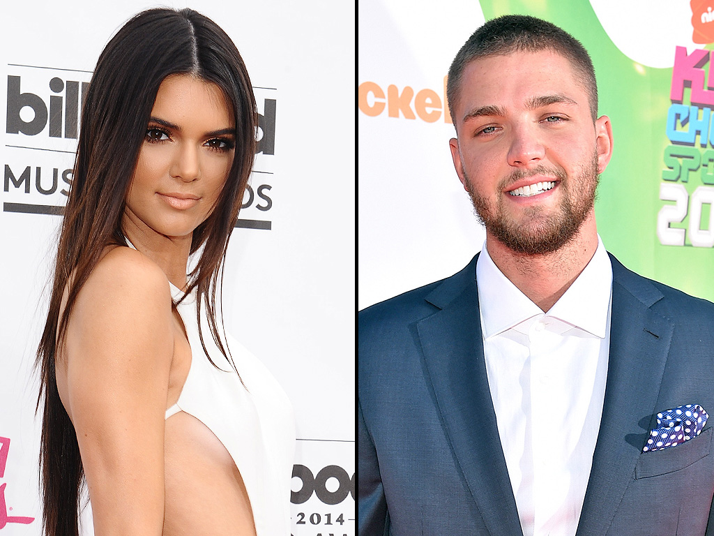 Kendall Jenner Flirts with Dallas Mavericks Player Chandler Parsons ...