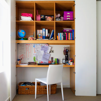 Hidden Study Station | 27 Inspirational Homework Areas and Study ...